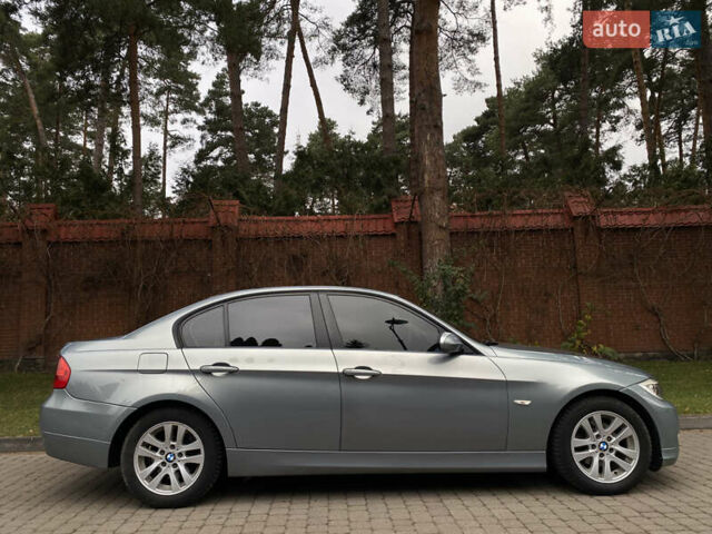 Серый БМВ 3 Серия, объемом двигателя 2 л и пробегом 217 тыс. км за 8500 $, фото 19 на Automoto.ua