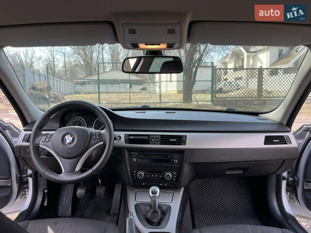 Серый БМВ 3 Серия, объемом двигателя 2 л и пробегом 280 тыс. км за 7200 $, фото 15 на Automoto.ua