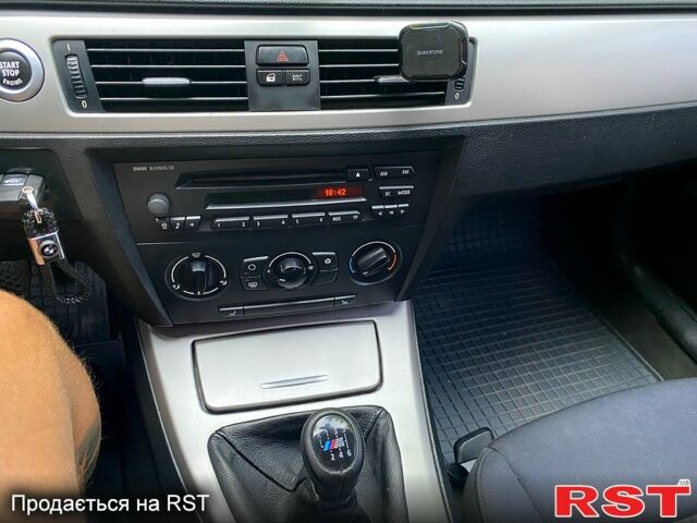 Серый БМВ 3 Серия, объемом двигателя 2 л и пробегом 248 тыс. км за 6800 $, фото 4 на Automoto.ua