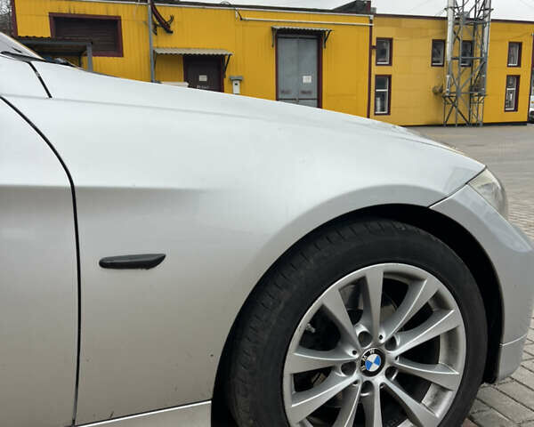 Серый БМВ 3 Серия, объемом двигателя 2 л и пробегом 280 тыс. км за 7200 $, фото 7 на Automoto.ua