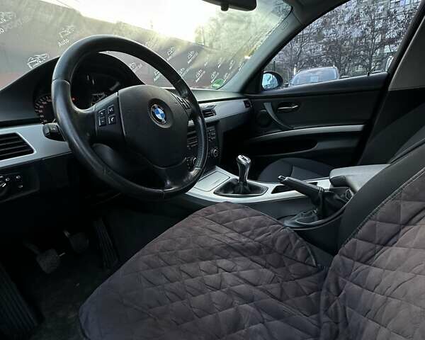 Серый БМВ 3 Серия, объемом двигателя 2 л и пробегом 251 тыс. км за 7300 $, фото 12 на Automoto.ua