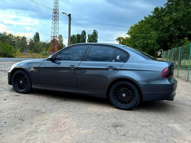 БМВ 3 Серия 2007 в Новомиргороде на Automoto.ua Серый БМВ 3 Серия, объемом двигателя 2 л и пробегом 234 тыс. км за 5800 $, фото 2 на Automoto.ua