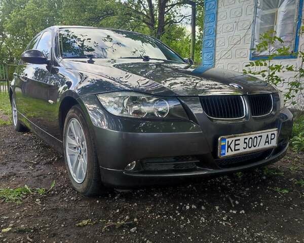 Серый БМВ 3 Серия, объемом двигателя 2 л и пробегом 221 тыс. км за 6200 $, фото 1 на Automoto.ua