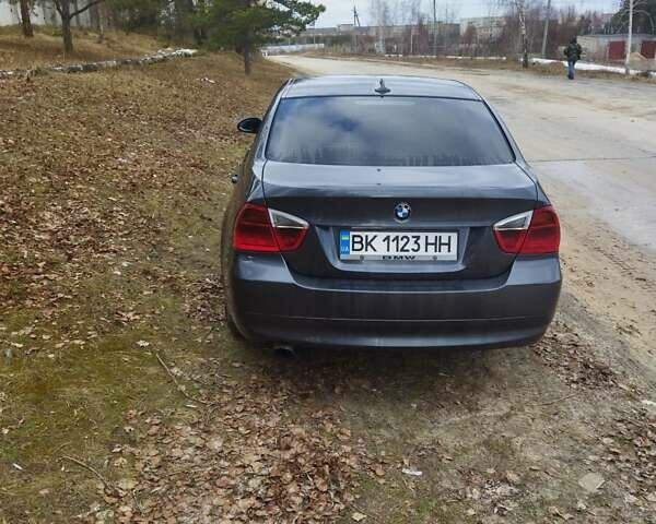 Сірий БМВ 3 Серія, об'ємом двигуна 2 л та пробігом 330 тис. км за 7600 $, фото 4 на Automoto.ua