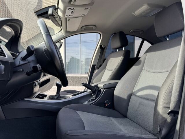 Серый БМВ 3 Серия, объемом двигателя 0 л и пробегом 219 тыс. км за 7400 $, фото 16 на Automoto.ua