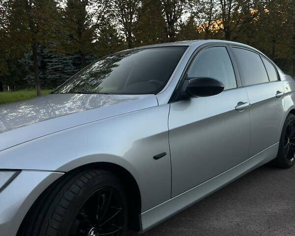 Серый БМВ 3 Серия, объемом двигателя 2 л и пробегом 136 тыс. км за 9500 $, фото 6 на Automoto.ua