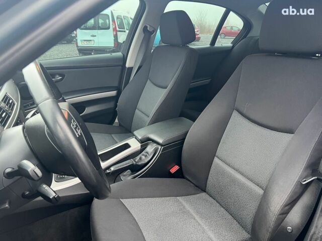 Серый БМВ 3 Серия, объемом двигателя 2 л и пробегом 217 тыс. км за 8990 $, фото 15 на Automoto.ua