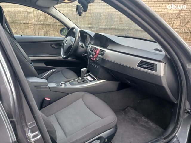 Сірий БМВ 3 Серія, об'ємом двигуна 2 л та пробігом 273 тис. км за 9290 $, фото 21 на Automoto.ua