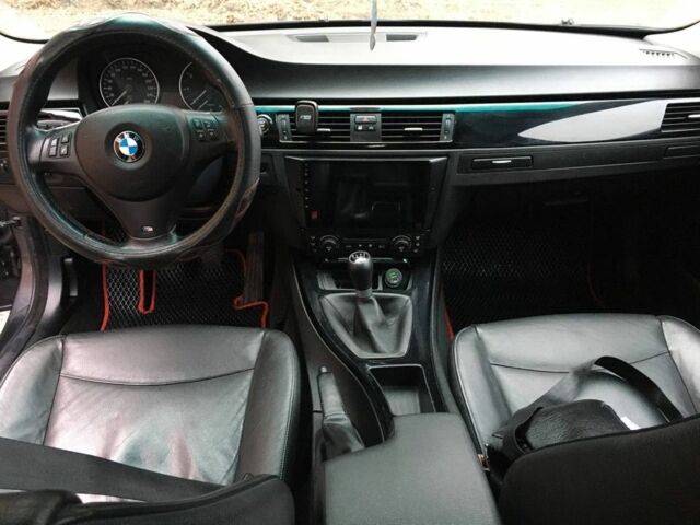 Сірий БМВ 3 Серія, об'ємом двигуна 2 л та пробігом 236 тис. км за 5800 $, фото 6 на Automoto.ua