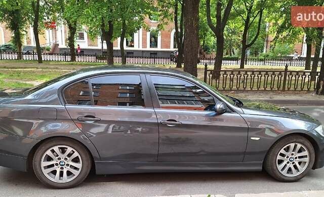 Серый БМВ 3 Серия, объемом двигателя 2 л и пробегом 221 тыс. км за 6200 $, фото 2 на Automoto.ua