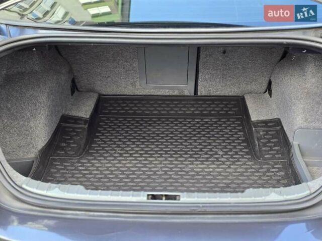 Серый БМВ 3 Серия, объемом двигателя 2 л и пробегом 238 тыс. км за 6900 $, фото 15 на Automoto.ua