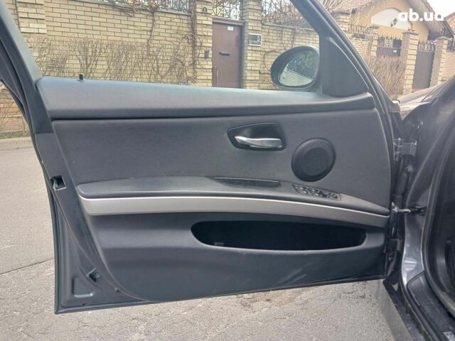 Сірий БМВ 3 Серія, об'ємом двигуна 2 л та пробігом 273 тис. км за 9290 $, фото 8 на Automoto.ua