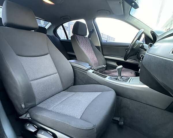 Серый БМВ 3 Серия, объемом двигателя 2 л и пробегом 251 тыс. км за 7300 $, фото 17 на Automoto.ua