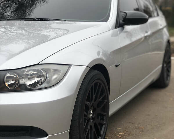 Сірий БМВ 3 Серія, об'ємом двигуна 2 л та пробігом 271 тис. км за 8200 $, фото 24 на Automoto.ua