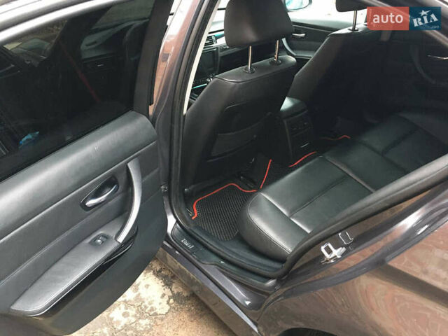 Серый БМВ 3 Серия, объемом двигателя 2 л и пробегом 236 тыс. км за 5800 $, фото 5 на Automoto.ua