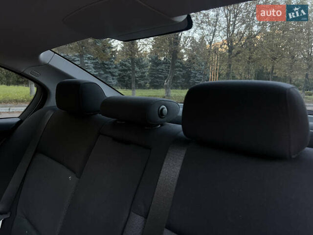 Серый БМВ 3 Серия, объемом двигателя 2 л и пробегом 136 тыс. км за 9500 $, фото 15 на Automoto.ua