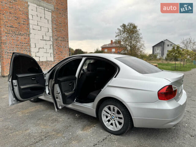 Серый БМВ 3 Серия, объемом двигателя 2 л и пробегом 303 тыс. км за 5500 $, фото 32 на Automoto.ua