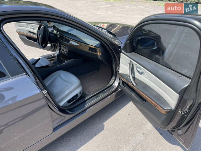 Серый БМВ 3 Серия, объемом двигателя 2 л и пробегом 300 тыс. км за 7700 $, фото 10 на Automoto.ua