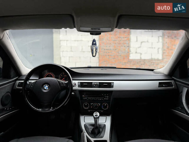 Серый БМВ 3 Серия, объемом двигателя 2 л и пробегом 303 тыс. км за 5500 $, фото 34 на Automoto.ua