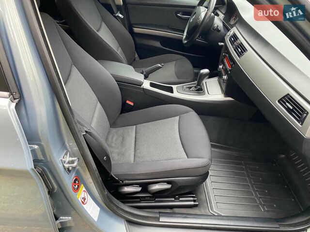 Серый БМВ 3 Серия, объемом двигателя 2 л и пробегом 217 тыс. км за 8500 $, фото 4 на Automoto.ua