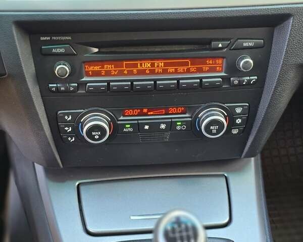 Серый БМВ 3 Серия, объемом двигателя 2 л и пробегом 238 тыс. км за 6900 $, фото 16 на Automoto.ua