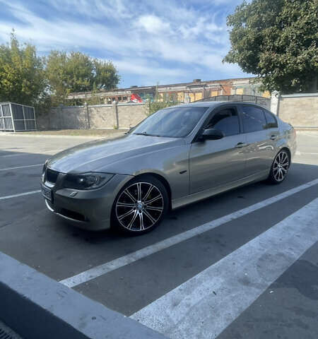 Серый БМВ 3 Серия, объемом двигателя 2 л и пробегом 265 тыс. км за 7500 $, фото 1 на Automoto.ua