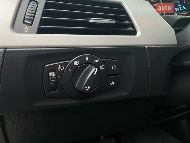 Серый БМВ 3 Серия, объемом двигателя 2 л и пробегом 217 тыс. км за 8500 $, фото 102 на Automoto.ua