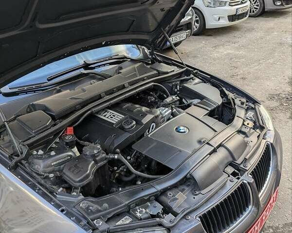 Серый БМВ 3 Серия, объемом двигателя 2 л и пробегом 267 тыс. км за 8700 $, фото 19 на Automoto.ua