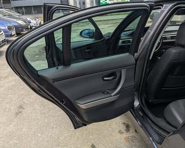 Серый БМВ 3 Серия, объемом двигателя 2 л и пробегом 267 тыс. км за 8700 $, фото 54 на Automoto.ua