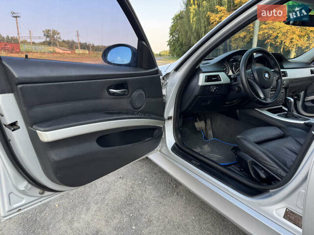 Серый БМВ 3 Серия, объемом двигателя 2 л и пробегом 331 тыс. км за 9999 $, фото 10 на Automoto.ua