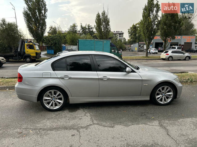 Серый БМВ 3 Серия, объемом двигателя 2 л и пробегом 387 тыс. км за 7300 $, фото 2 на Automoto.ua