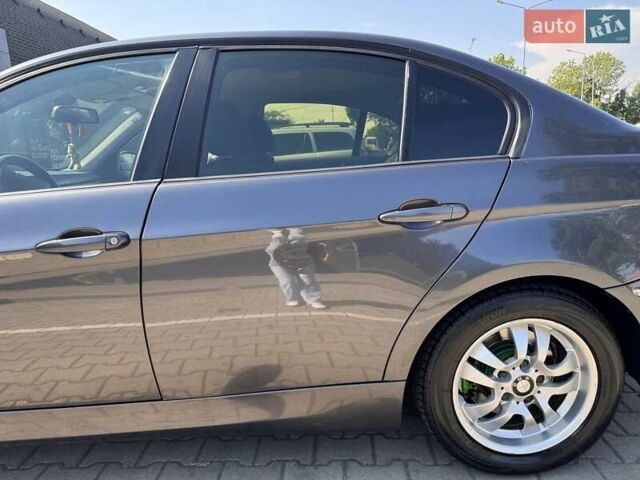 Серый БМВ 3 Серия, объемом двигателя 2 л и пробегом 280 тыс. км за 7100 $, фото 18 на Automoto.ua