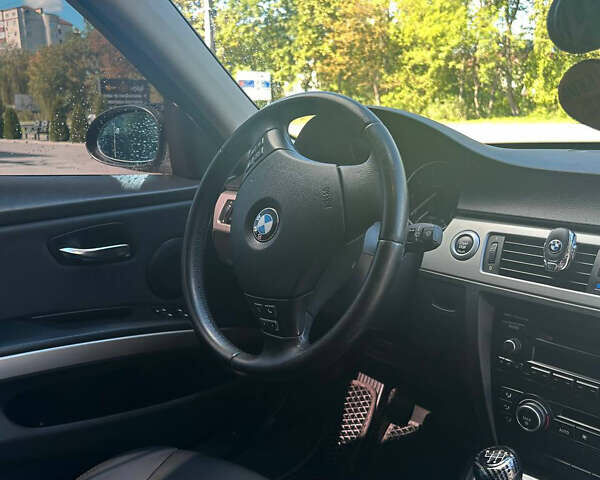 Серый БМВ 3 Серия, объемом двигателя 1.6 л и пробегом 305 тыс. км за 6800 $, фото 5 на Automoto.ua