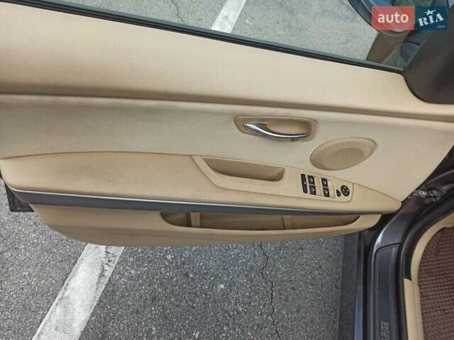 Серый БМВ 3 Серия, объемом двигателя 2 л и пробегом 144 тыс. км за 8500 $, фото 23 на Automoto.ua