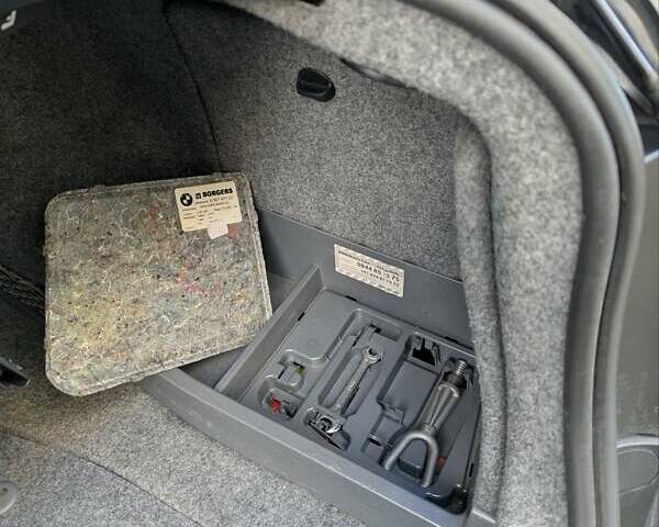 Серый БМВ 3 Серия, объемом двигателя 2 л и пробегом 267 тыс. км за 8700 $, фото 45 на Automoto.ua