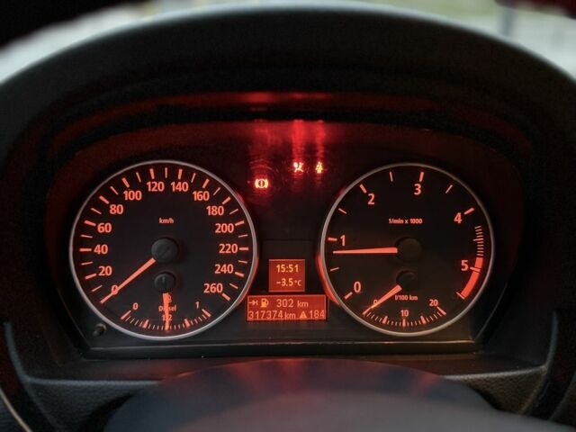 Серый БМВ 3 Серия, объемом двигателя 2 л и пробегом 317 тыс. км за 2999 $, фото 7 на Automoto.ua