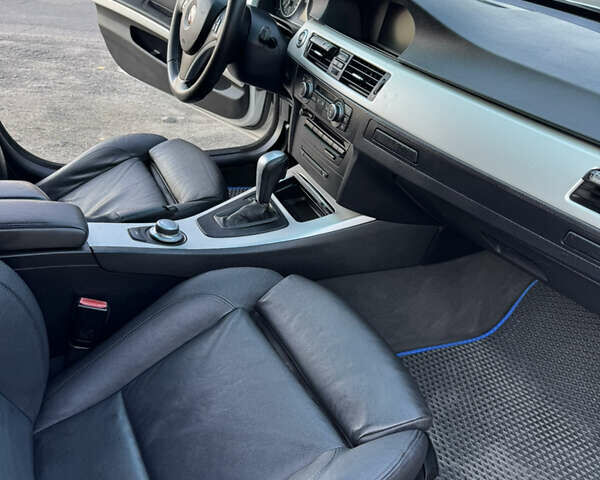 Серый БМВ 3 Серия, объемом двигателя 2 л и пробегом 331 тыс. км за 9999 $, фото 15 на Automoto.ua