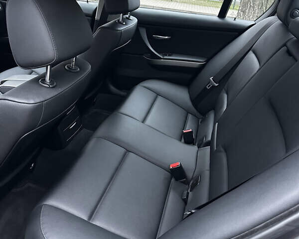 Сірий БМВ 3 Серія, об'ємом двигуна 2 л та пробігом 325 тис. км за 7900 $, фото 4 на Automoto.ua