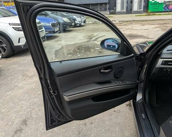 Серый БМВ 3 Серия, объемом двигателя 2 л и пробегом 267 тыс. км за 8700 $, фото 52 на Automoto.ua