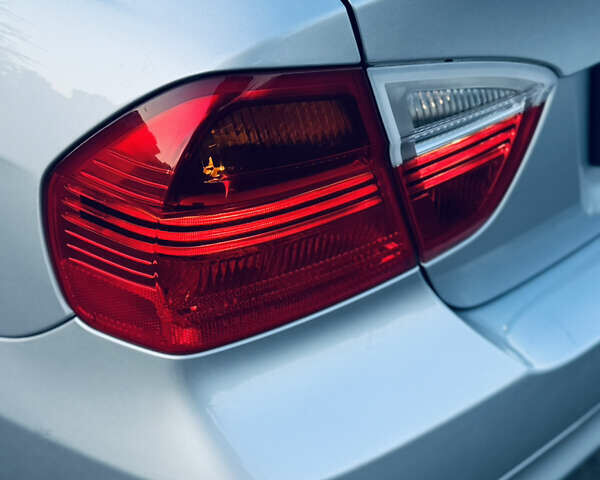 Серый БМВ 3 Серия, объемом двигателя 2 л и пробегом 223 тыс. км за 7800 $, фото 19 на Automoto.ua