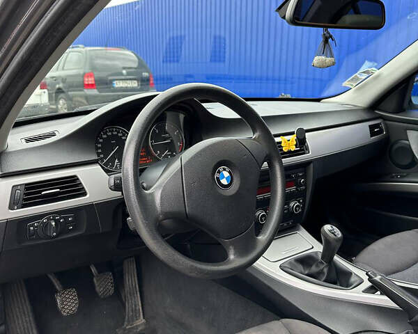 Серый БМВ 3 Серия, объемом двигателя 2 л и пробегом 230 тыс. км за 7950 $, фото 8 на Automoto.ua