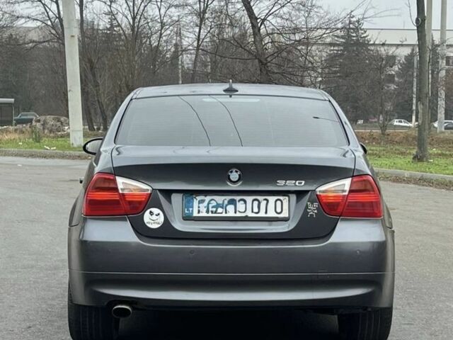 Сірий БМВ 3 Серія, об'ємом двигуна 2 л та пробігом 260 тис. км за 3200 $, фото 4 на Automoto.ua
