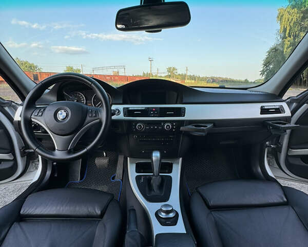 Серый БМВ 3 Серия, объемом двигателя 2 л и пробегом 331 тыс. км за 9999 $, фото 21 на Automoto.ua