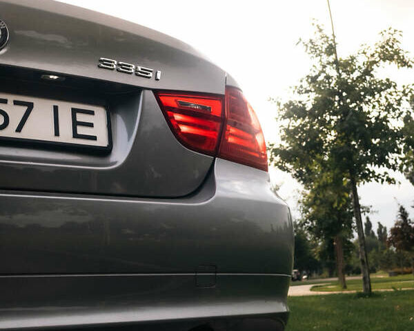 Сірий БМВ 3 Серія, об'ємом двигуна 2.98 л та пробігом 216 тис. км за 12999 $, фото 14 на Automoto.ua