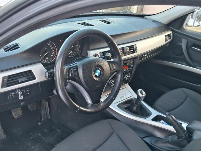 Серый БМВ 3 Серия, объемом двигателя 1.6 л и пробегом 240 тыс. км за 7200 $, фото 8 на Automoto.ua