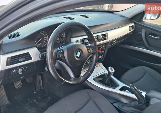 Серый БМВ 3 Серия, объемом двигателя 1.6 л и пробегом 240 тыс. км за 7800 $, фото 32 на Automoto.ua