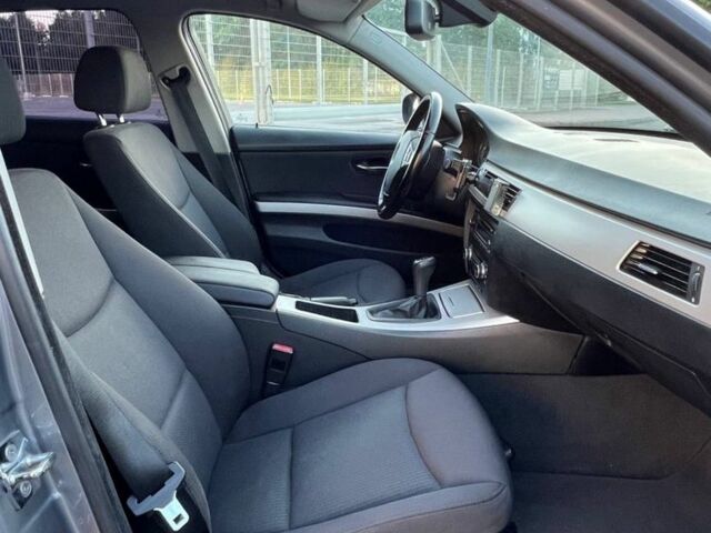 Сірий БМВ 3 Серія, об'ємом двигуна 2 л та пробігом 351 тис. км за 8999 $, фото 7 на Automoto.ua