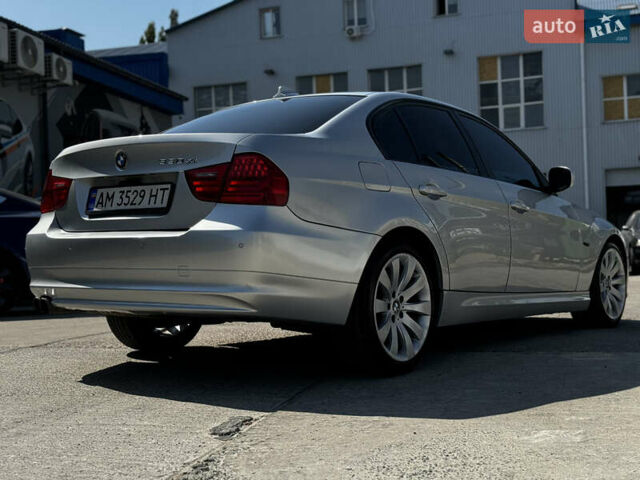 Серый БМВ 3 Серия, объемом двигателя 3 л и пробегом 250 тыс. км за 8500 $, фото 3 на Automoto.ua