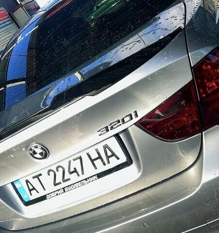 БМВ 3 Серия 2009 в Бурштыне на Automoto.ua Серый БМВ 3 Серия, объемом двигателя 2 л и пробегом 180 тыс. км за 8700 $, фото 3 на Automoto.ua