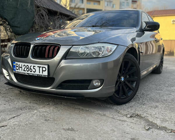 Серый БМВ 3 Серия, объемом двигателя 2.5 л и пробегом 176 тыс. км за 9100 $, фото 1 на Automoto.ua